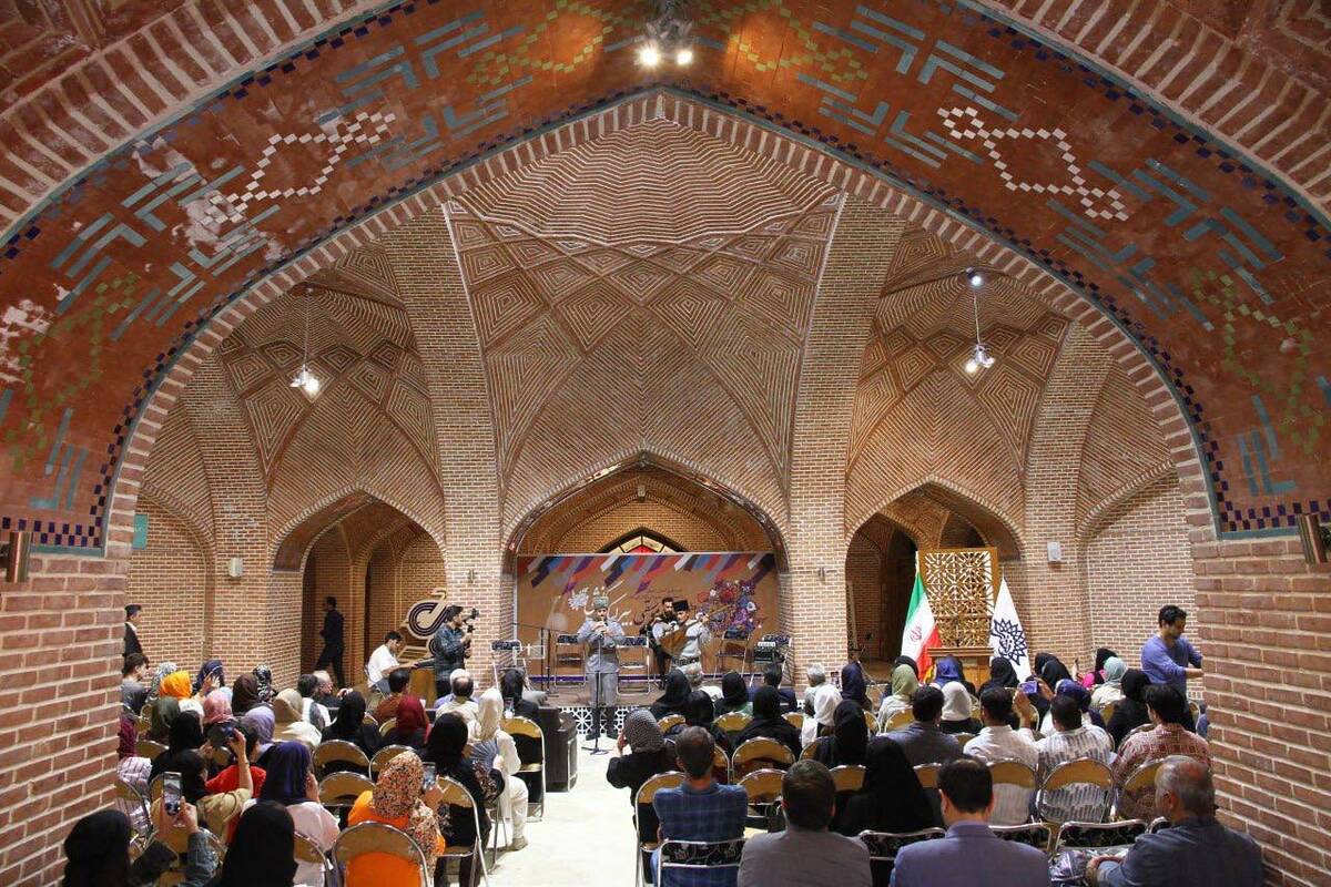 «بیرلیک گونشی» محفل شعر و موسیقی در اردبیل برگزار شد