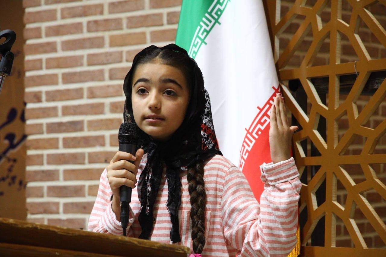 «بیرلیک گونشی» محفل شعر و موسیقی رد اردبیل برگزار شد